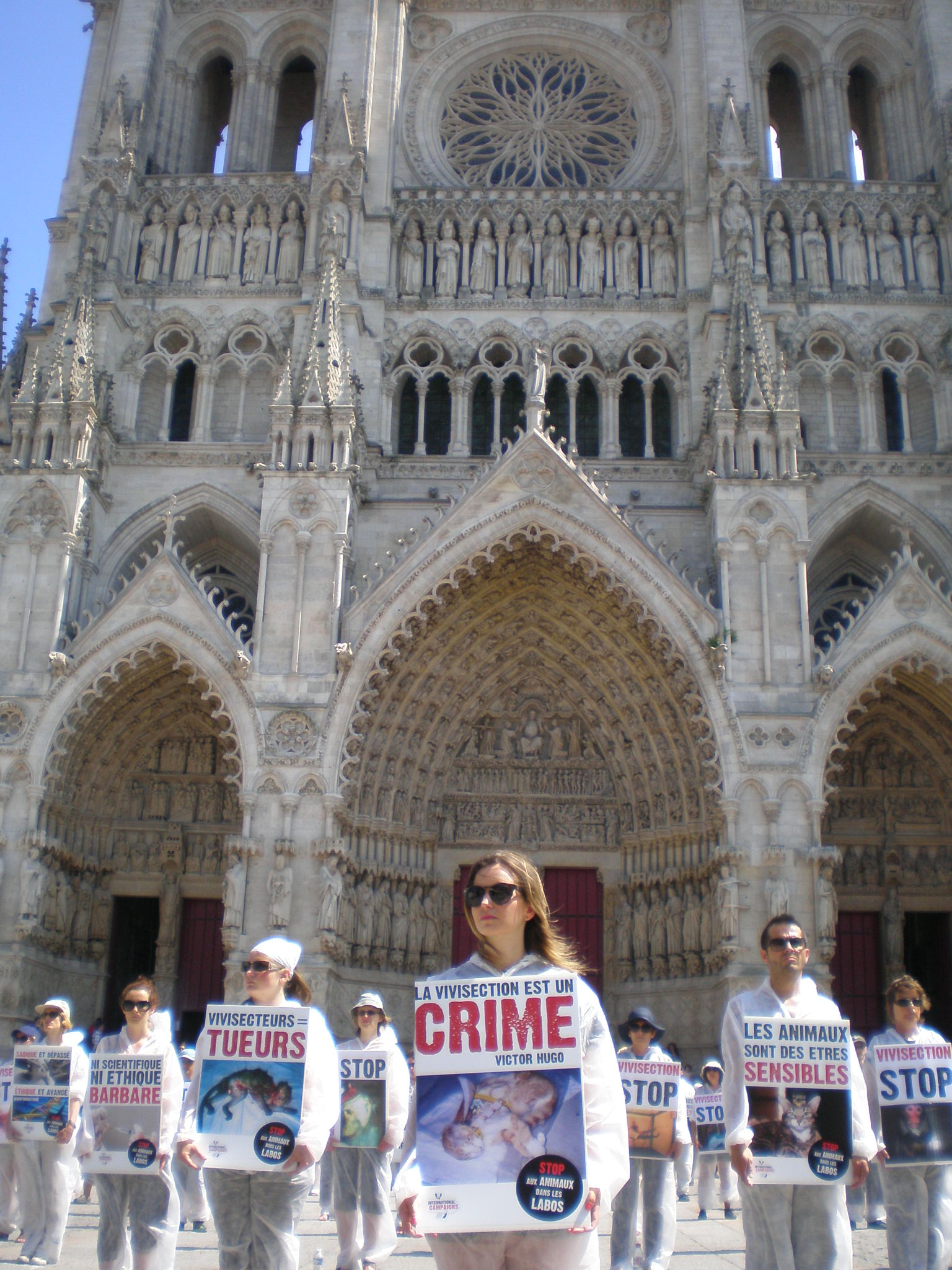 Amiens – 20 juillet 2013 – Happening Indignez-VOUS contre l’expérimentation animale !