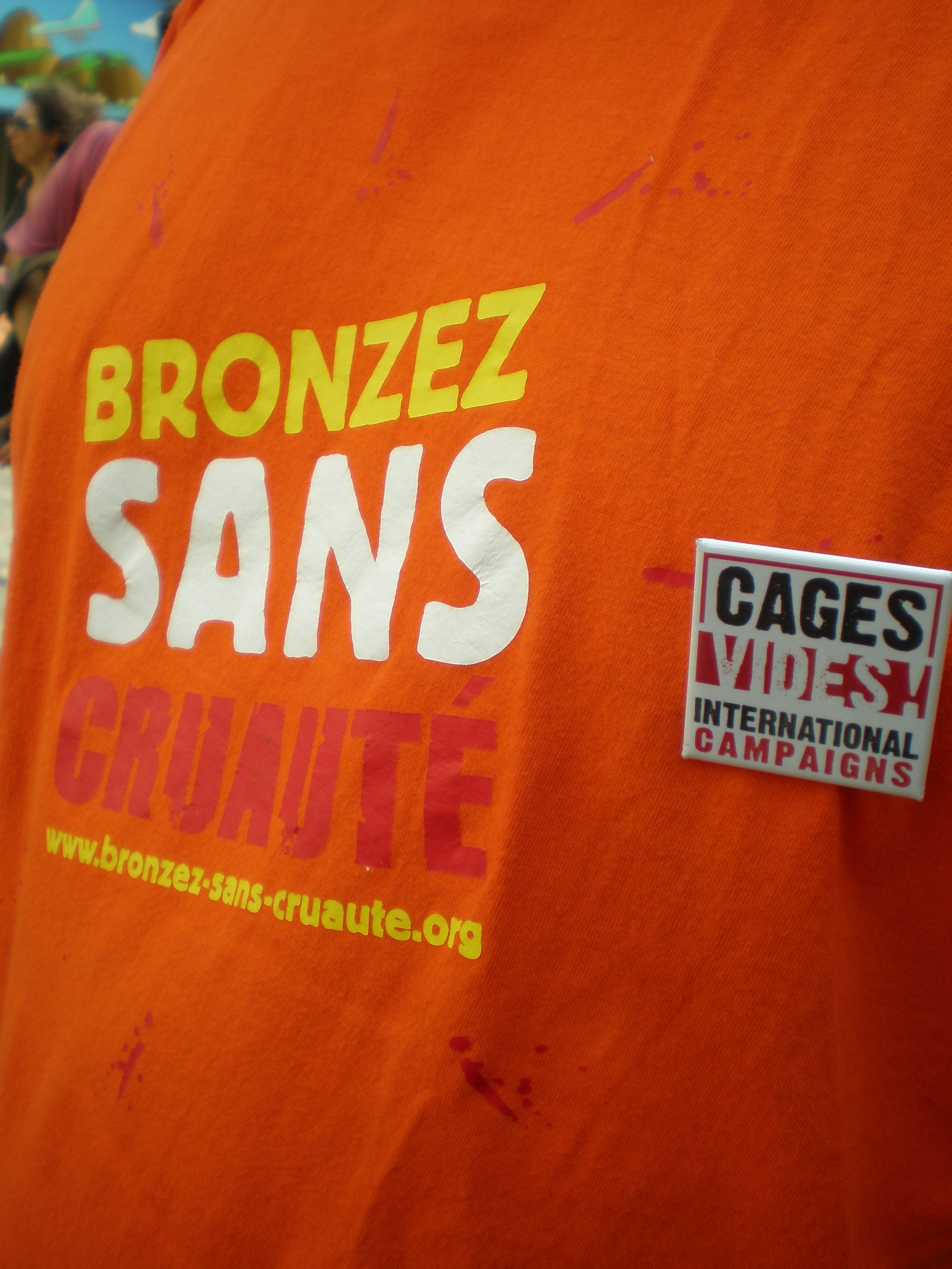 Paris – Samedi 19 juillet 2014 – Nouveau stand mensuel CONTRE la vivisection et POUR les droits des animaux