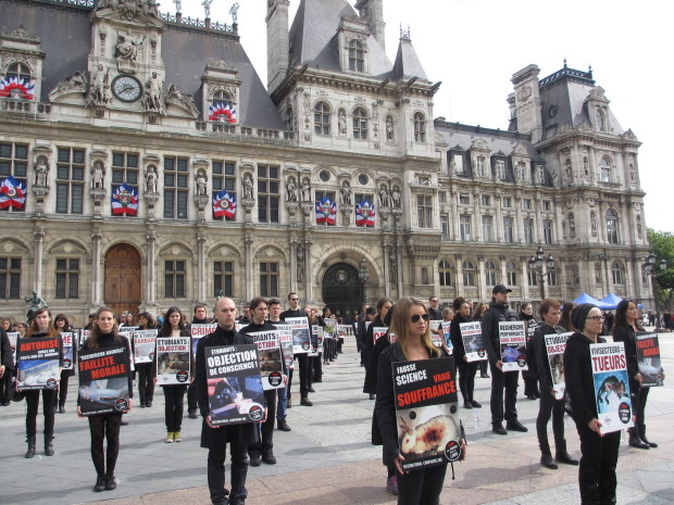 JMAL 2015 - Paris Place Hôtel de Ville - Opération STOP Vivisection 