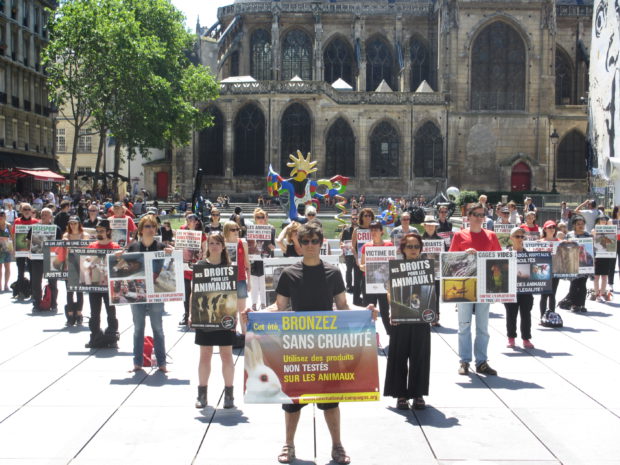  PARIS - 09 juillet 2016 - Happening et vidéo-sensibilisation au véganisme