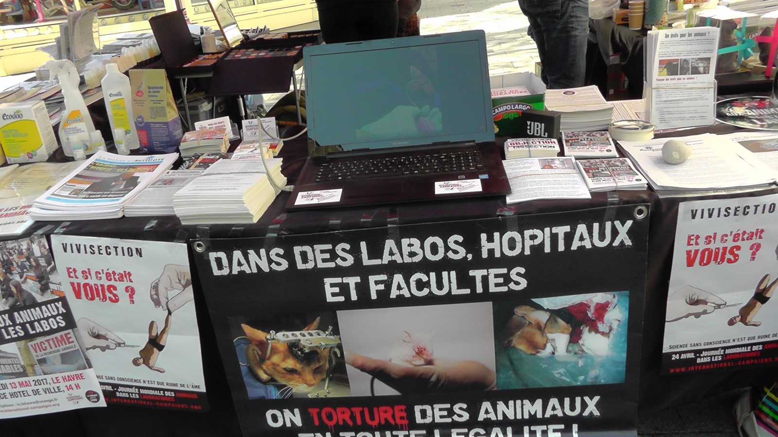 LE HAVRE – Samedi 08 avril 2017 – Stand STOP aux animaux dans les labos