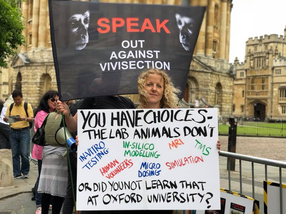 Un point sur la vivisection – et l’antivivisection – en Grande-Bretagne – Entretien avec Mel Broughton